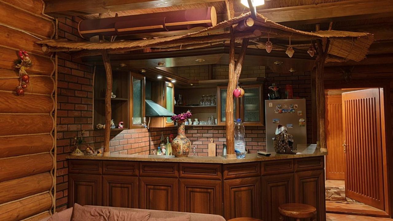 乌日霍罗德Viktoria别墅 外观 照片